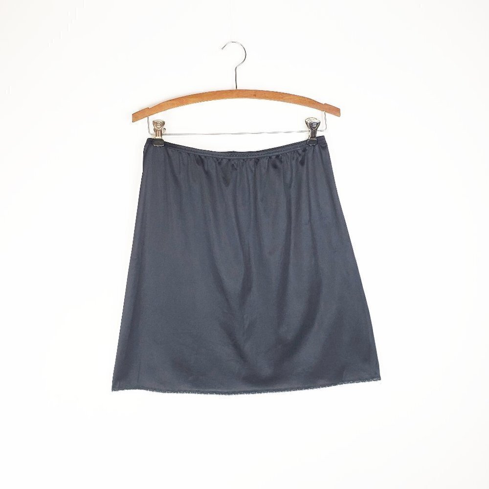 Vintage Vanity Fair Antron III Nylon Half Slip Black Back Slit Size Medium